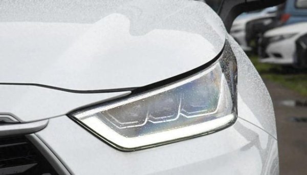 线上股票配资门户网 曾排队提车，如今降5万，长近5米，2.5L混动+双叉臂，油耗5.82L